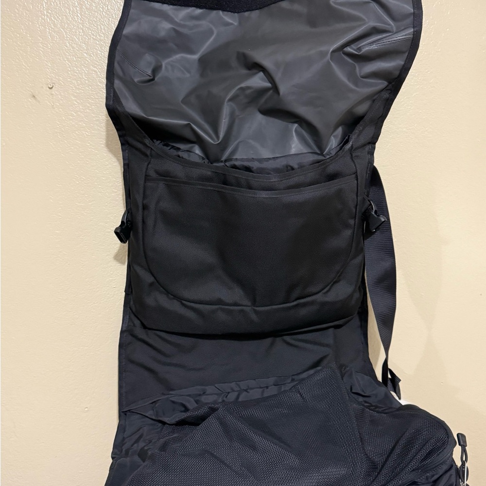 The North Face Charcoal Backpack - Picture 4 of 9